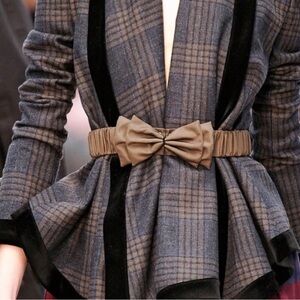 Brand new without tag Burberry prorsum Elegant Brown Bow Belt elastic large